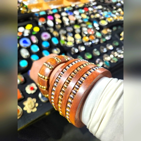 Soft Honey Brown Wide Wooden Bracelet - Light Brown (Medium) - Picture 5 of 9